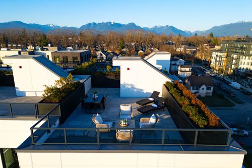 606-2268 Broadway E, Vancouver, BC, V5N1W9 | Card Image