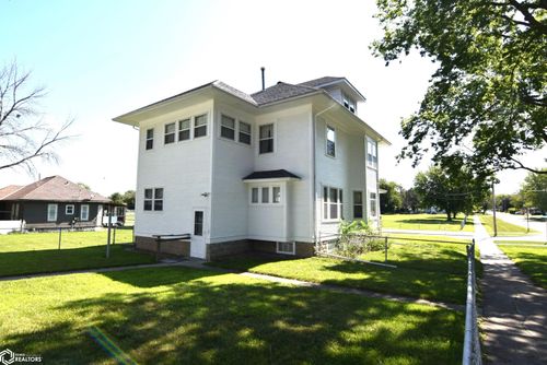 201 N Hewett Ave, Eagle Grove, IA, 50533-1640 | Card Image