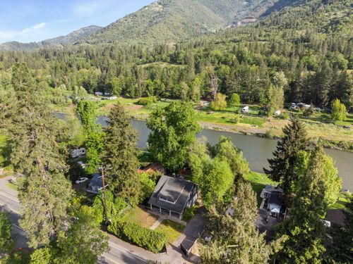 6560 Rogue River Hwy, Grants Pass, OR, 97527-4332 | Card Image