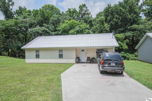 201 Parvin Dr, Bastrop, LA, 71220-5967 | Card Image