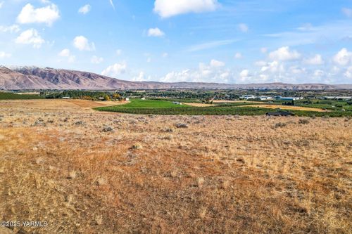 NKA Hatton Rd, Tieton, WA, 98947 | Card Image