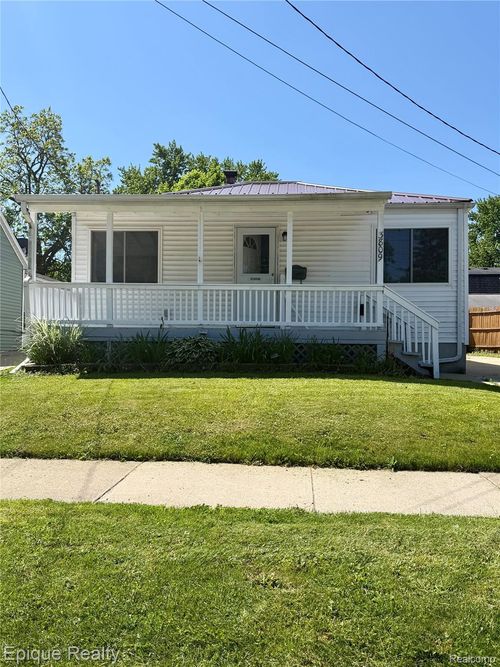 3809 Larchmont St, Flint, MI, 48532-5239 | Card Image