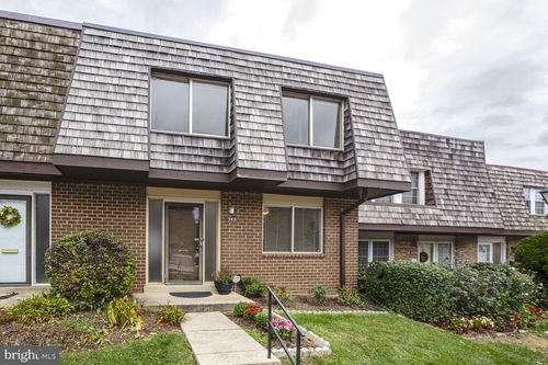 8d-382 W Deer Park Rd, GAITHERSBURG, MD, 20877-1616 | Card Image