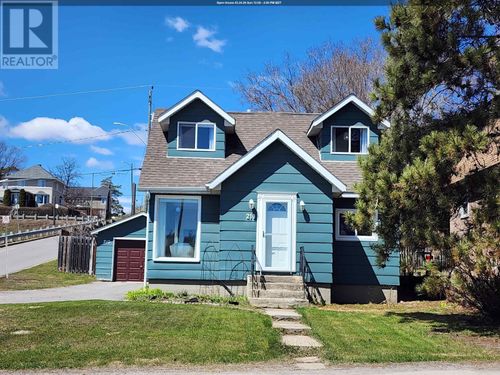 210 High St S, Thunder Bay, ON, P7B3K6 | Card Image