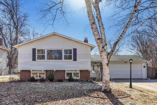 808 Ridgeway Boulevard, DE PERE, WI, 54115 | Card Image