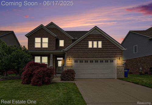 7941 Chestnut Dr, Westland, MI, 48185-7775 | Card Image