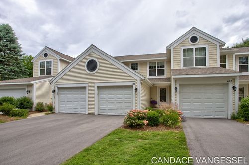 699 Sun Chase Dr, Holland, MI, 49424-6670 | Card Image