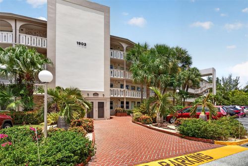 d2-1903 Bermuda Cir, Coconut Creek, FL, 33066-2809 | Card Image