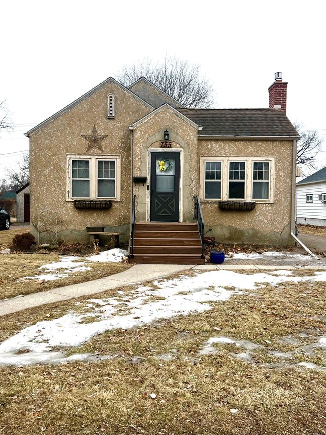 One more look at the Front of the Home! | Image 31