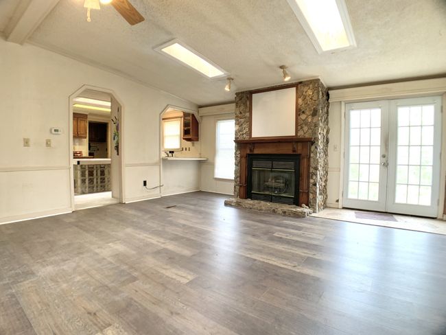 2551 Farms Cir, House other with 3 bedrooms, 2 bathrooms and null parking in Woodlawn TN | Image 4
