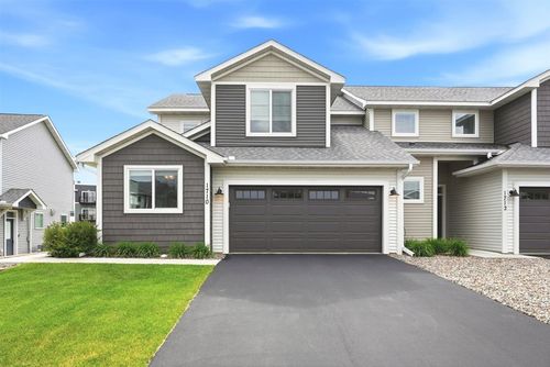 1710 Southpoint Ln, Hudson, WI, 54016-5566 | Card Image