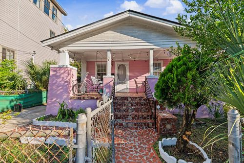7 Poplar St, Charleston, SC, 29403-3713 | Card Image