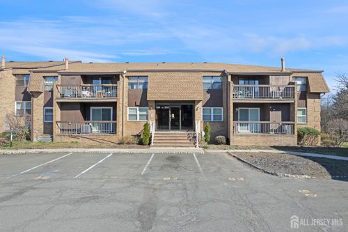 529 Sharon Garden Ct, Woodbridge, NJ, 07095-4323 | Card Image
