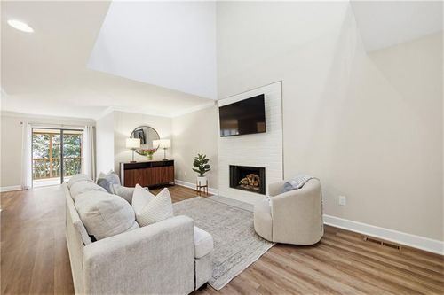 1210 Brookhaven Woods Ct Ne, Brookhaven, GA, 30319-3880 | Card Image