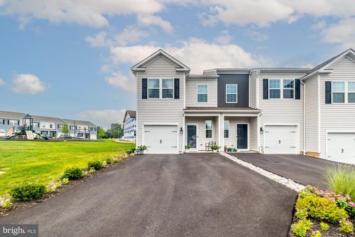215 Derby Drive, COATESVILLE, PA, 19320 | Card Image