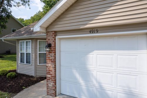 4919 W Millbrook Dr, COLUMBIA, MO, 65203-5328 | Card Image