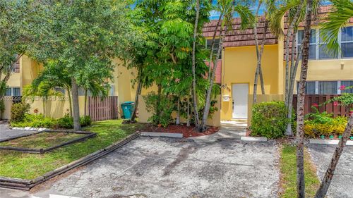 31-3702 Sw 60th Ter, Davie, FL, 33314-2530 | Card Image