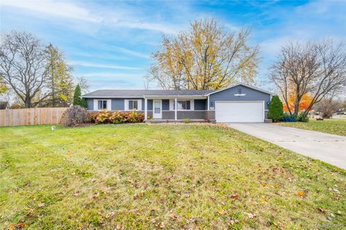 7121 S Fork Dr, Swartz Creek, MI, 48473-9737 | Card Image