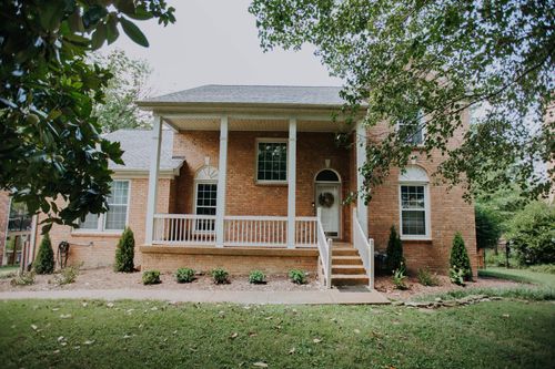 305 Chickasaw Trl, Goodlettsville, TN, 37072-3303 | Card Image
