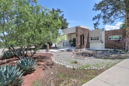 1706 Princeton Dr Ne, Albuquerque, NM, 87106-2528 | Card Image