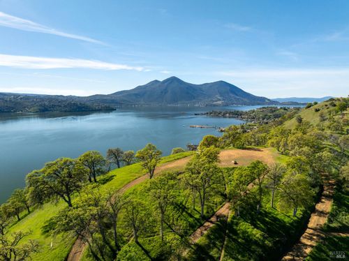 12806 San Joaquin Ave, Clearlake, CA, 95422-8377 | Card Image