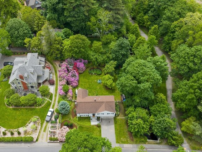 29 Brook St, House other with 4 bedrooms, 3 bathrooms and 2 parking in Wellesley MA | Image 24