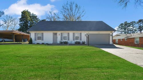 2800 Spring Hill Dr, Memphis, TN, 38127-8434 | Card Image