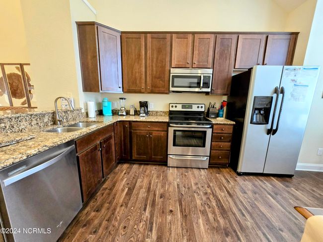308 - 1111 Cambridge Rd, Condo with 2 bedrooms, 3 bathrooms and 1 parking in Kill Devil Hills NC | Image 12