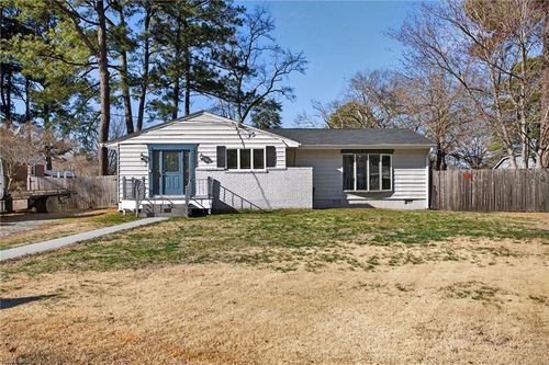 1 Vickers Ct, Portsmouth, VA, 23701-4318 | Card Image