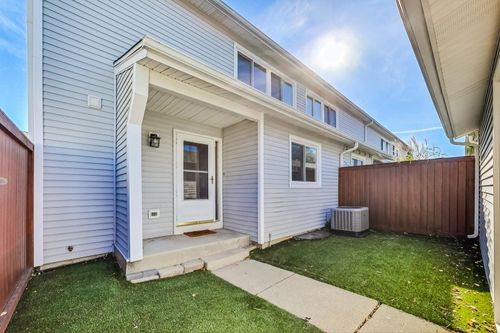 339-339 Dogwood Terrace, Buffalo Grove, IL, 60089 | Card Image