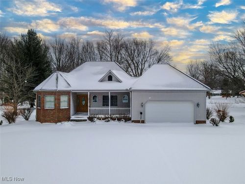 814 Grove Street, Conneaut, OH, 44030 | Card Image