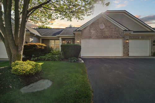 3754 Old Elm Dr Se, Grand Rapids, MI, 49512-9572 | Card Image