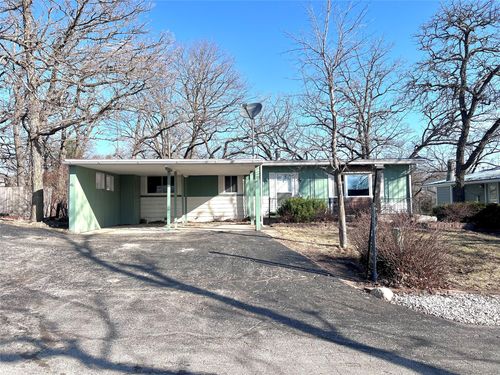 8103 Walts Point Dr, Dexter, IA, 50070-7522 | Card Image