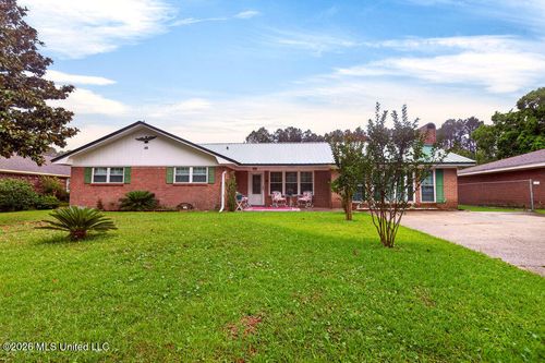 35 Fleetwood Drive, Gulfport, MS, 39503 | Card Image