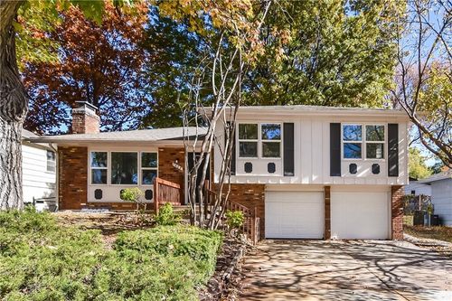 7608 93rd St, Kansas City, MO, 64138-4205 | Card Image