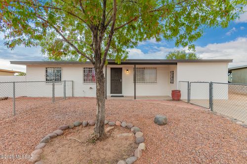 7241 E Pomegranate Street, Tucson, AZ, 85730 | Card Image