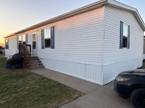 543 Continental Cir, Davison, MI, 48423-8570 | Card Image