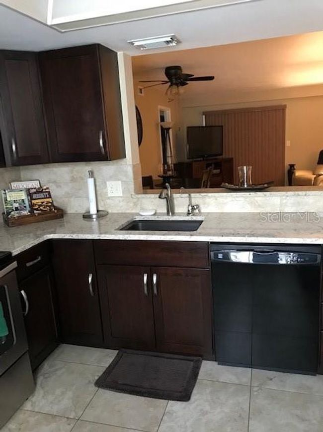 A101 - 6304 Pointe West Blvd, Condo with 2 bedrooms, 2 bathrooms and null parking in BRADENTON FL | Image 10