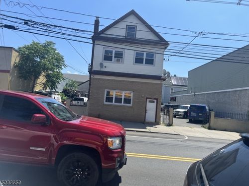 558 S Broad St, Elizabeth, NJ, 07202-3512 | Card Image