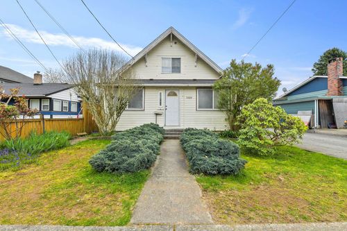 7544 Murray Street, Mission, BC, V2V4B1 | Card Image