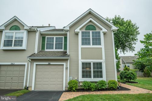 261 Sequoia Dr, NEWTOWN, PA, 18940-9262 | Card Image
