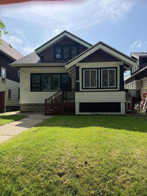 2807 N 36th Street, Milwaukee, WI, 53210 | Card Image
