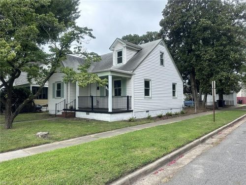 300 Chautauqua Ave, Portsmouth, VA, 23707-1704 | Card Image