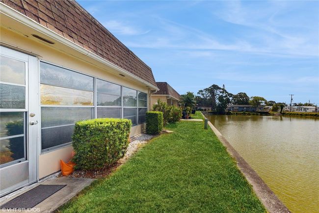 623 - 623 Park Cir, Condo with 2 bedrooms, 2 bathrooms and null parking in BRADENTON FL | Image 15