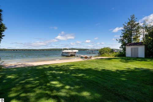 4115 Birch Dr, Honor, MI, 49640-9753 | Card Image