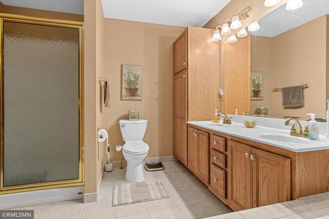 Master Bathroom | Image 31