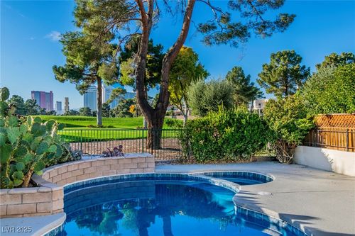 3039 Bel Air Dr, Las Vegas, NV, 89109-1587 | Card Image