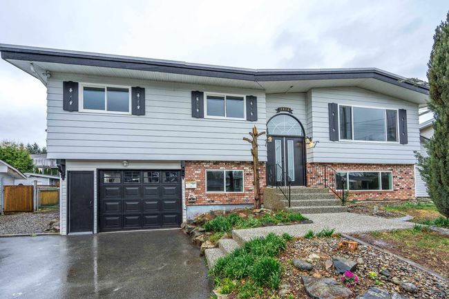 2074 Majestic Crescent, House other with 5 bedrooms, 2 bathrooms and 5 parking in Abbotsford BC | Image 3