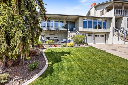 530 Follow Through Dr, Yakima, WA, 98901-1525 | Card Image