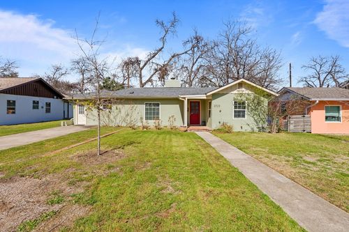 1720 E 38th St, Austin, TX, 78722-1202 | Card Image